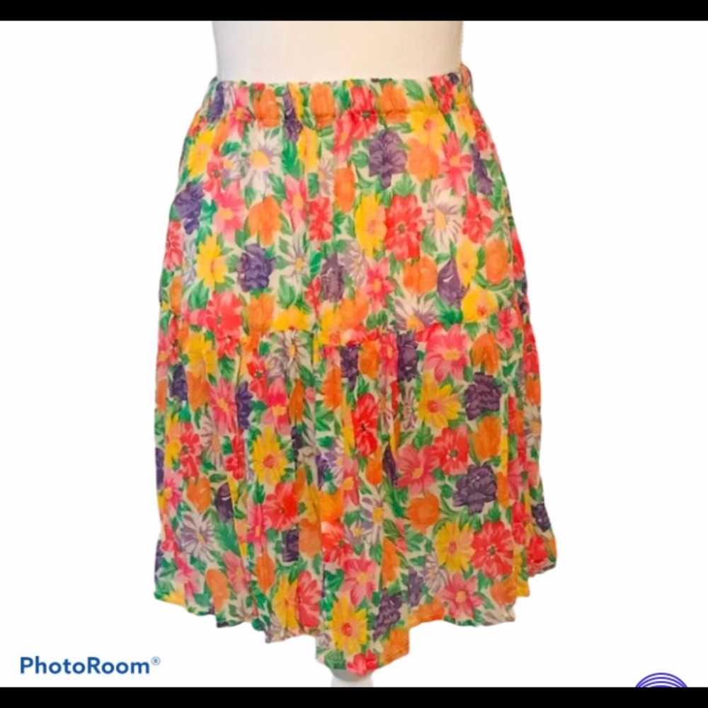 Dion of Texas Mini Skirt. Boho Floral Print.